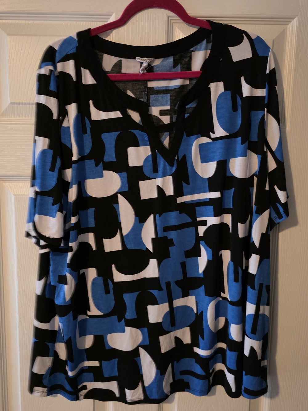 Women’s Blue Geometric V-Neck Top